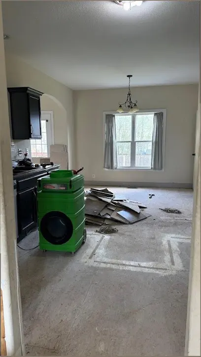 Drying a floor after a slab leak in Old Town Calabasas